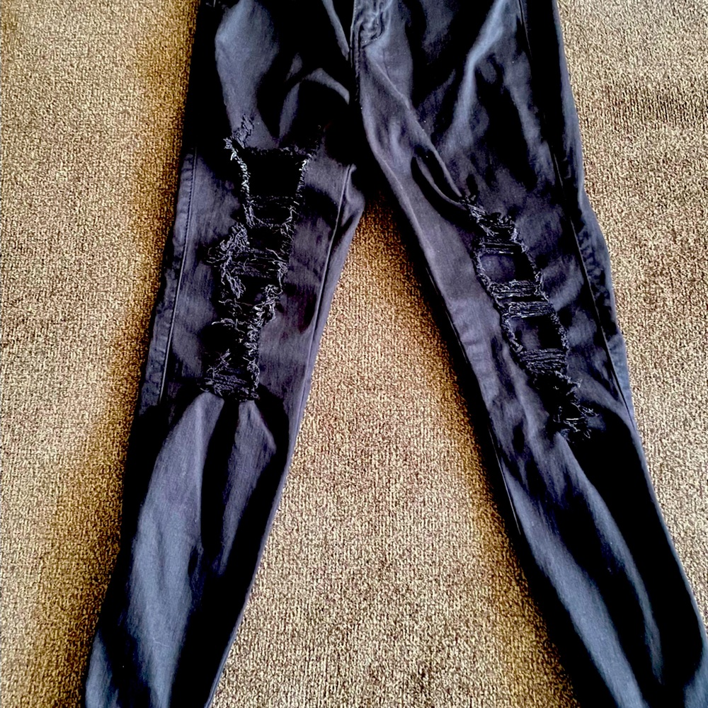 Fashion nova ripped jeans